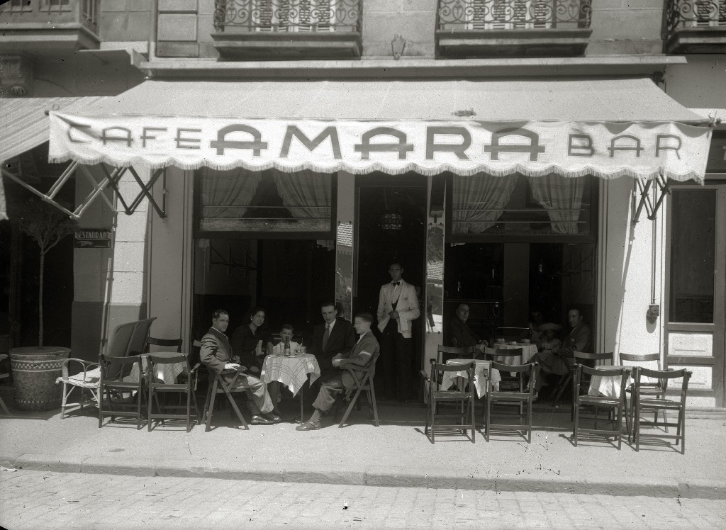 1. Cafe Amara